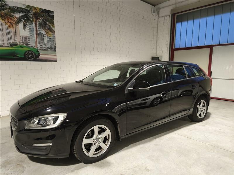 Volvo V60 D3 Geartronic Kinetic !!! KM 105.800 !!!