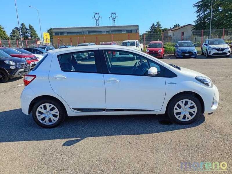 Toyota Yaris 1.5 hybrid Business