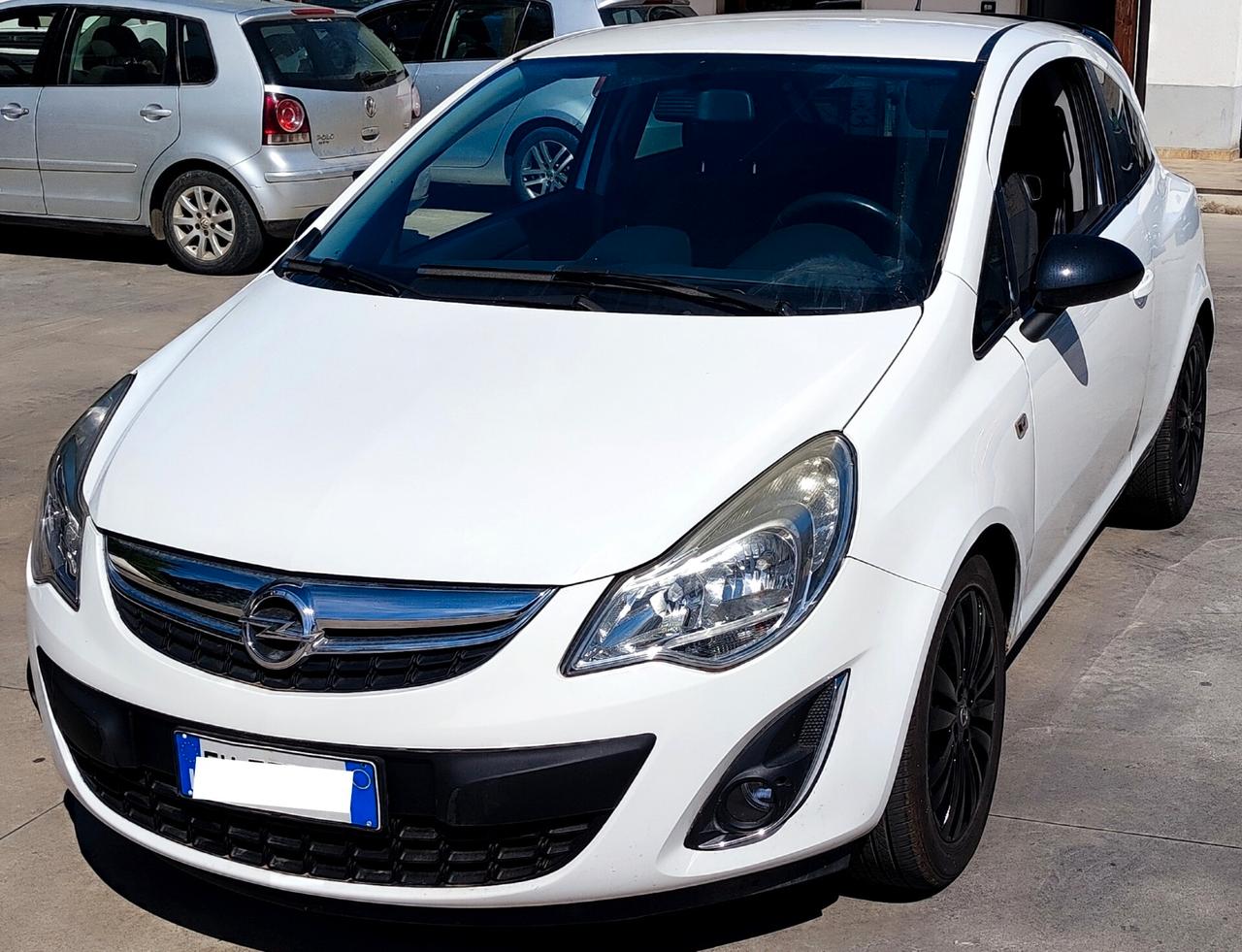 Opel Corsa 1.2 B/GPL-TECH B-COLOR 2014