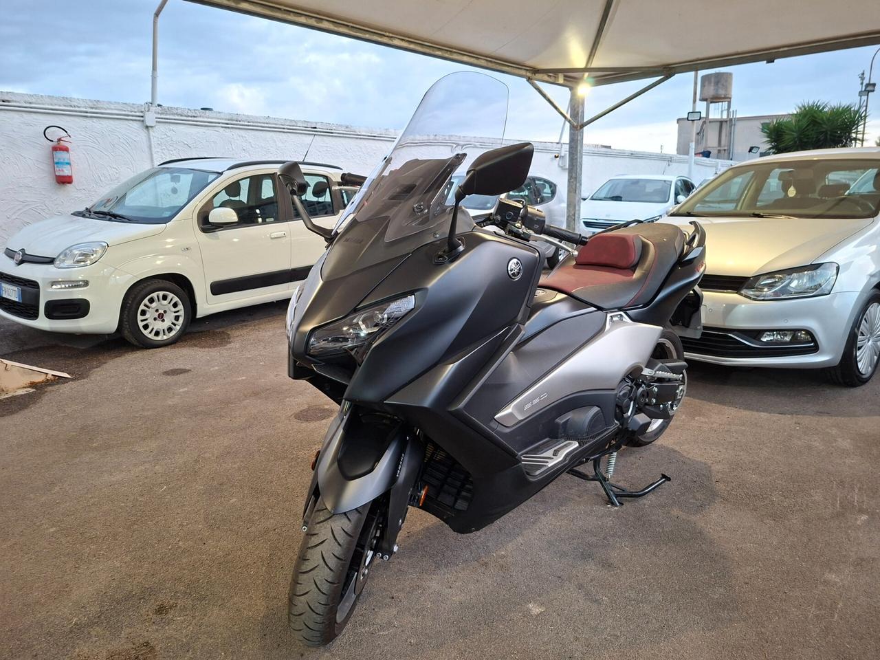 Yamaha TMAX 560 25'anniversario Black max