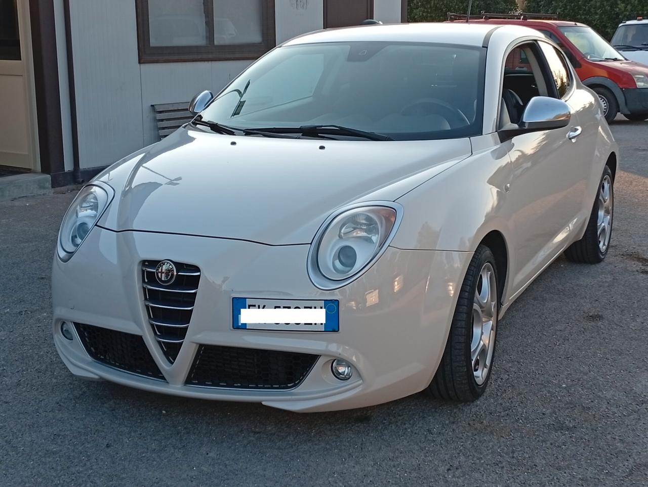 Alfa Romeo MiTo 1.3 JTDm-2 95 CV S&S Distinctive Sport Pack