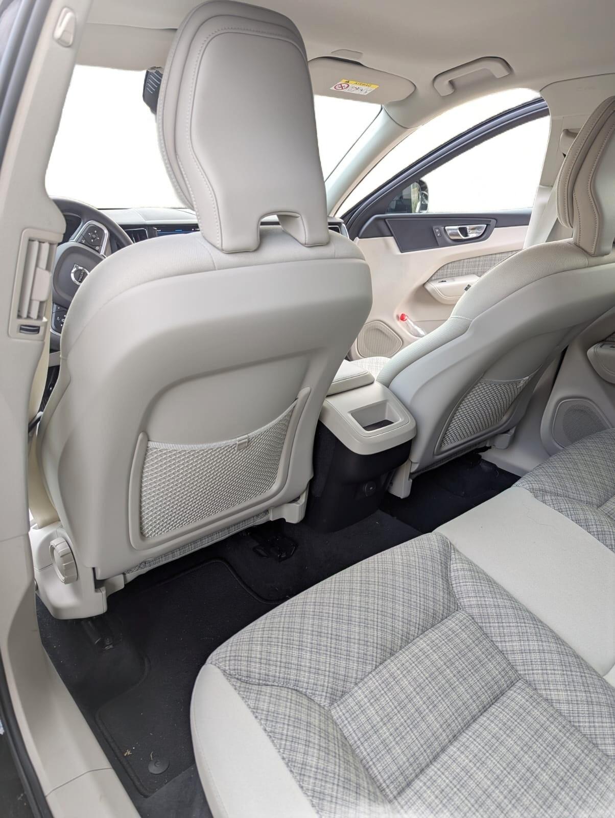 Volvo XC 60 XC60 B4 (d) automatico Core | da €300,50 al mese