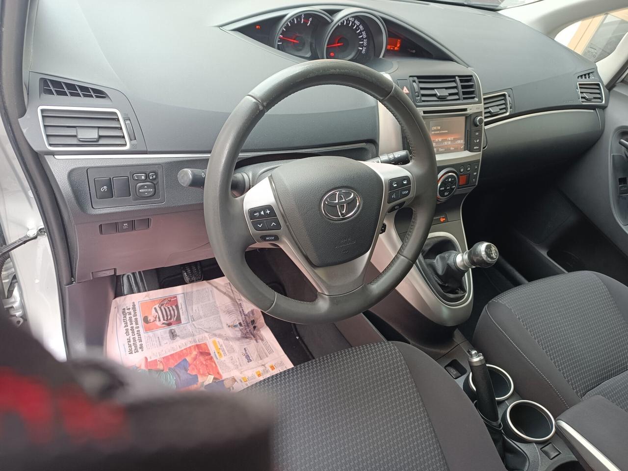 Toyota Verso 1.6 D-4D Style 110 CV TETTO CAMERA NAVI