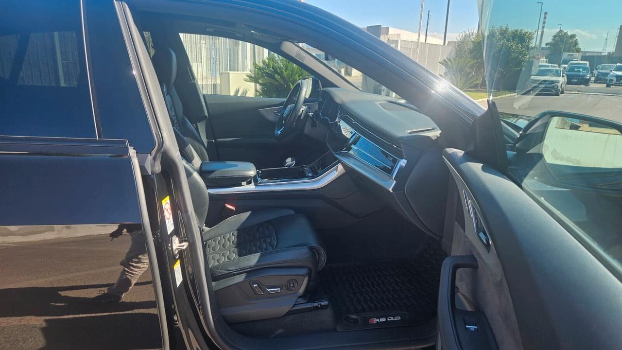 Audi RS Q8 4.0 mhev quattro tiptronic