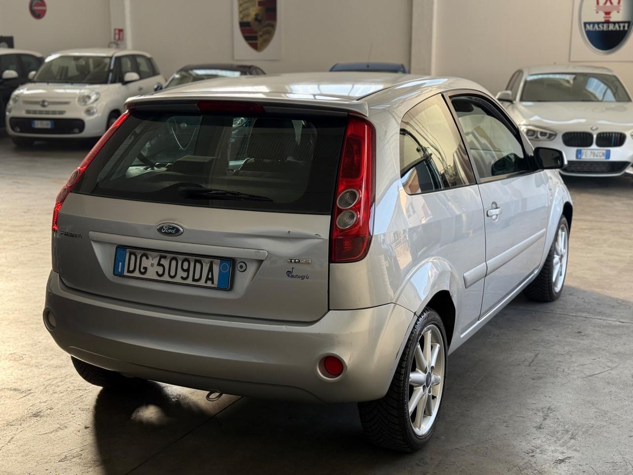 Ford Fiesta 1.4 TDCi 5p. Titanium