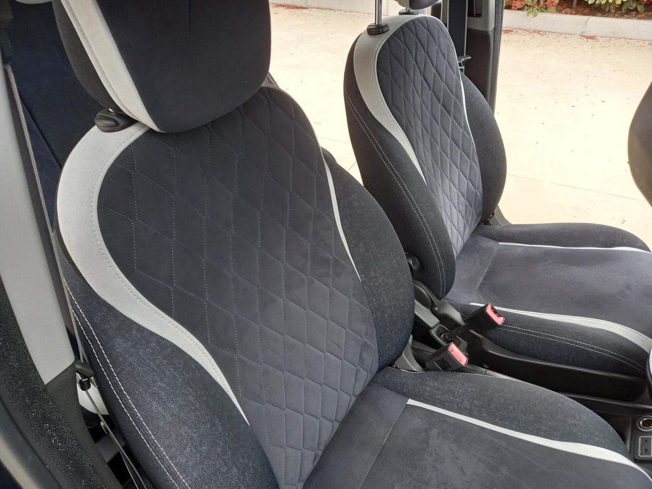 Lancia Ypsilon 1.2 69 CV MYA