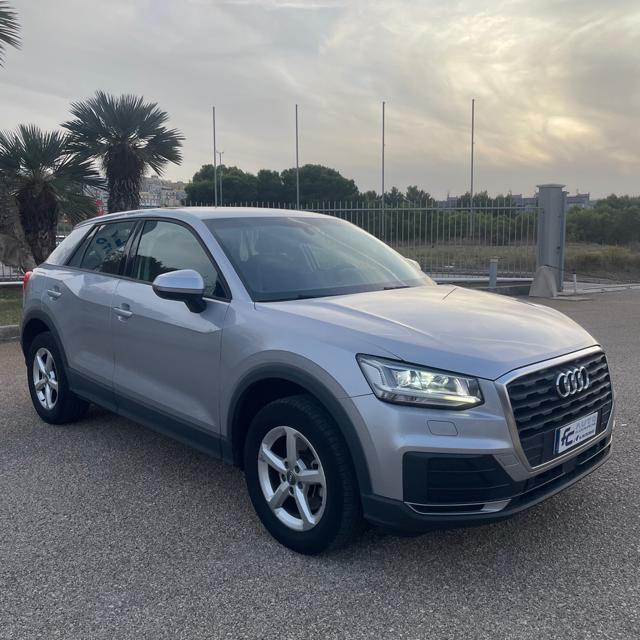 AUDI Q2 35 TDI Business