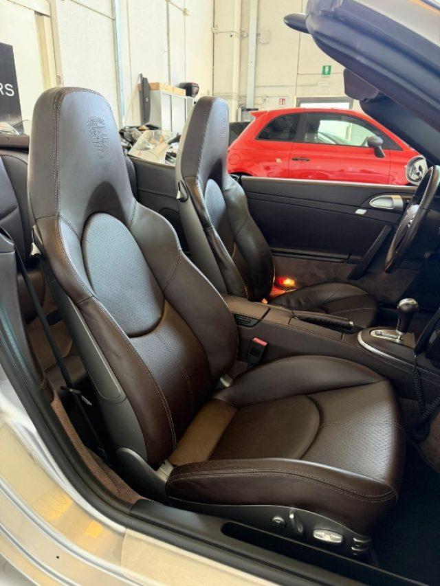 PORSCHE 911 Turbo Cabriolet //SPORT-CHRONO//COCOA//