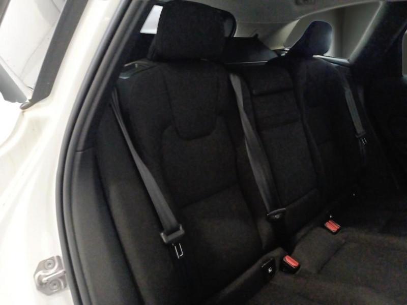 VOLVO XC60 B4 D AWD automatico Momentum Pro MY22