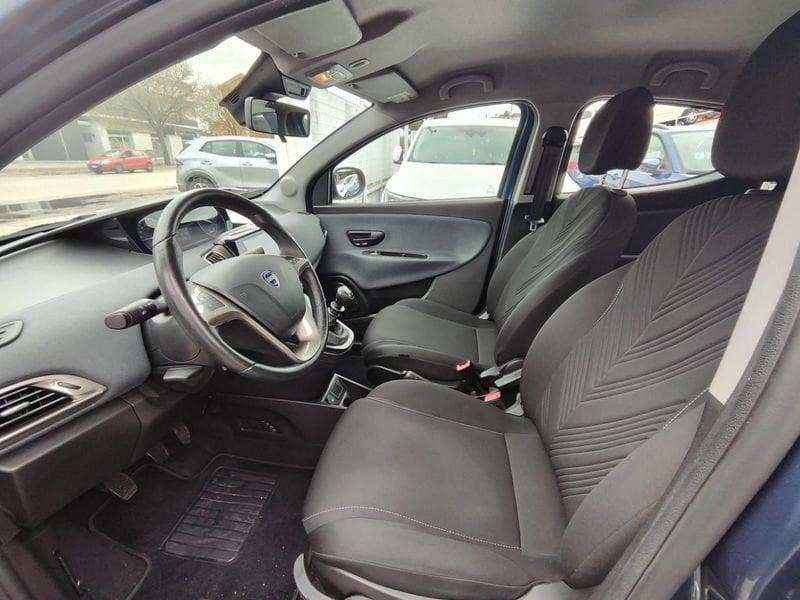 Lancia Ypsilon 1.0 FireFly 5 porte S&S Hybrid Alberta Ferretti