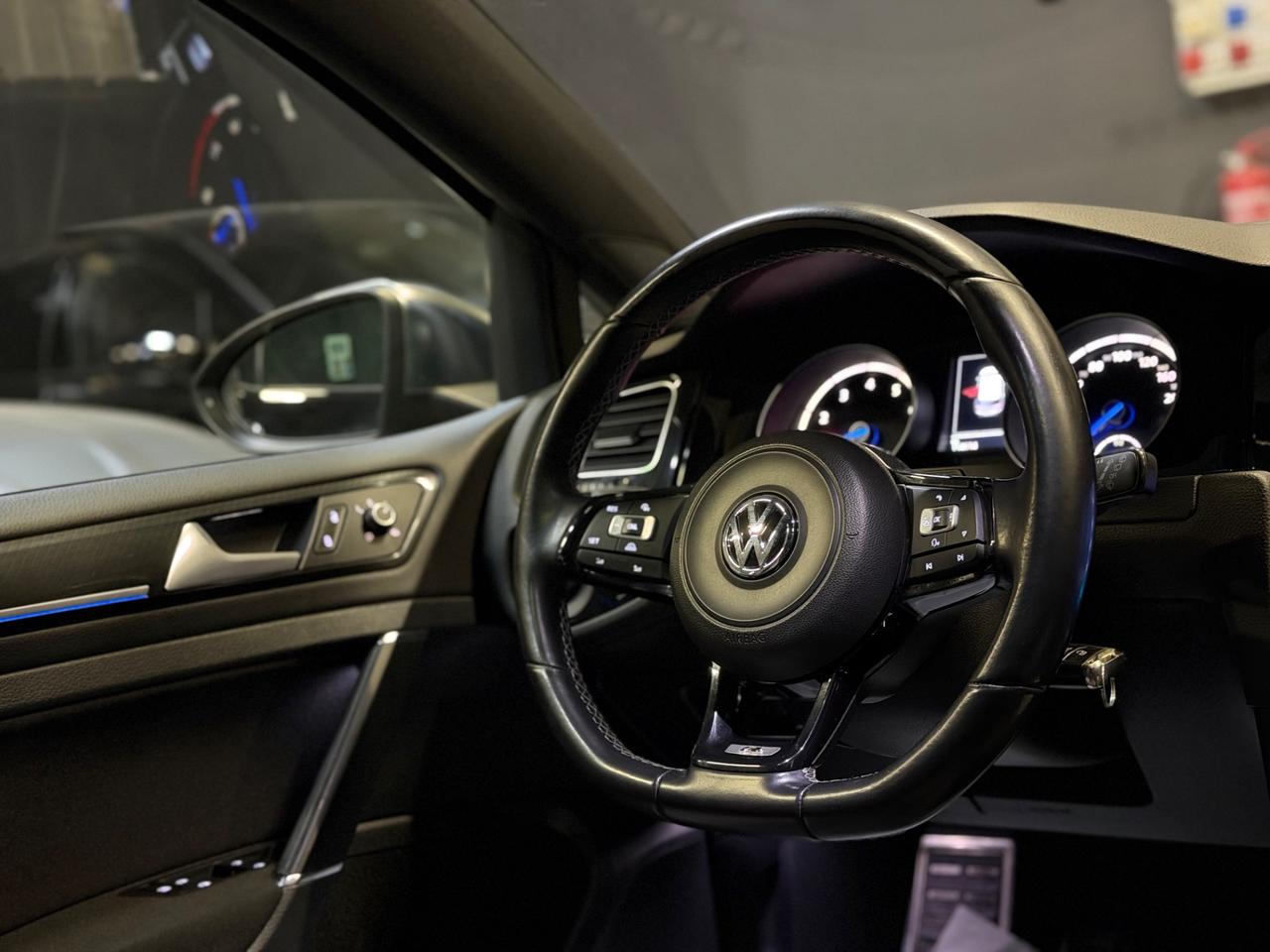 Volkswagen Golf R 2.0 5p.