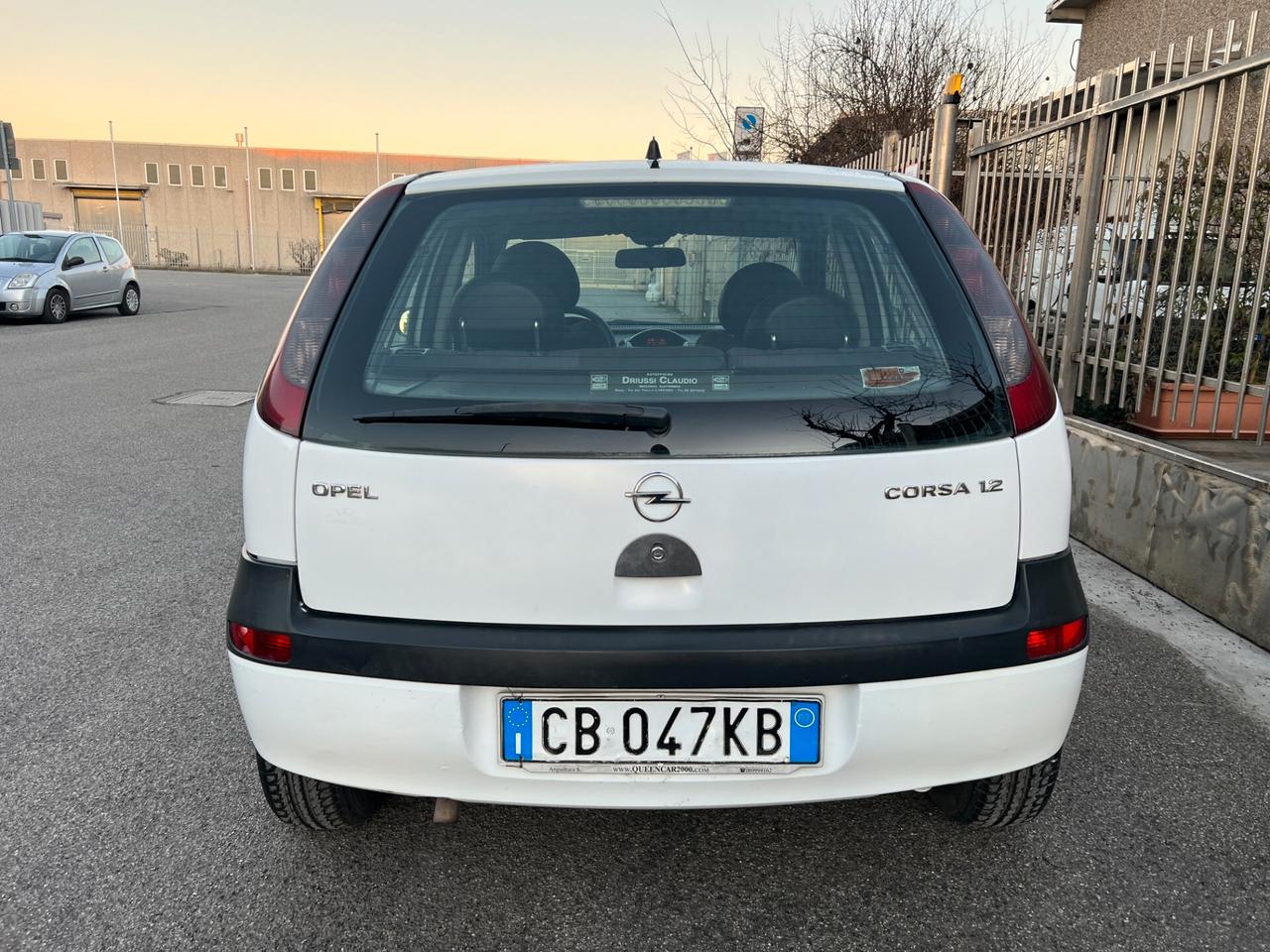 Opel Corsa 1.2i 5 porte Euro 4 adatta a neopatentati