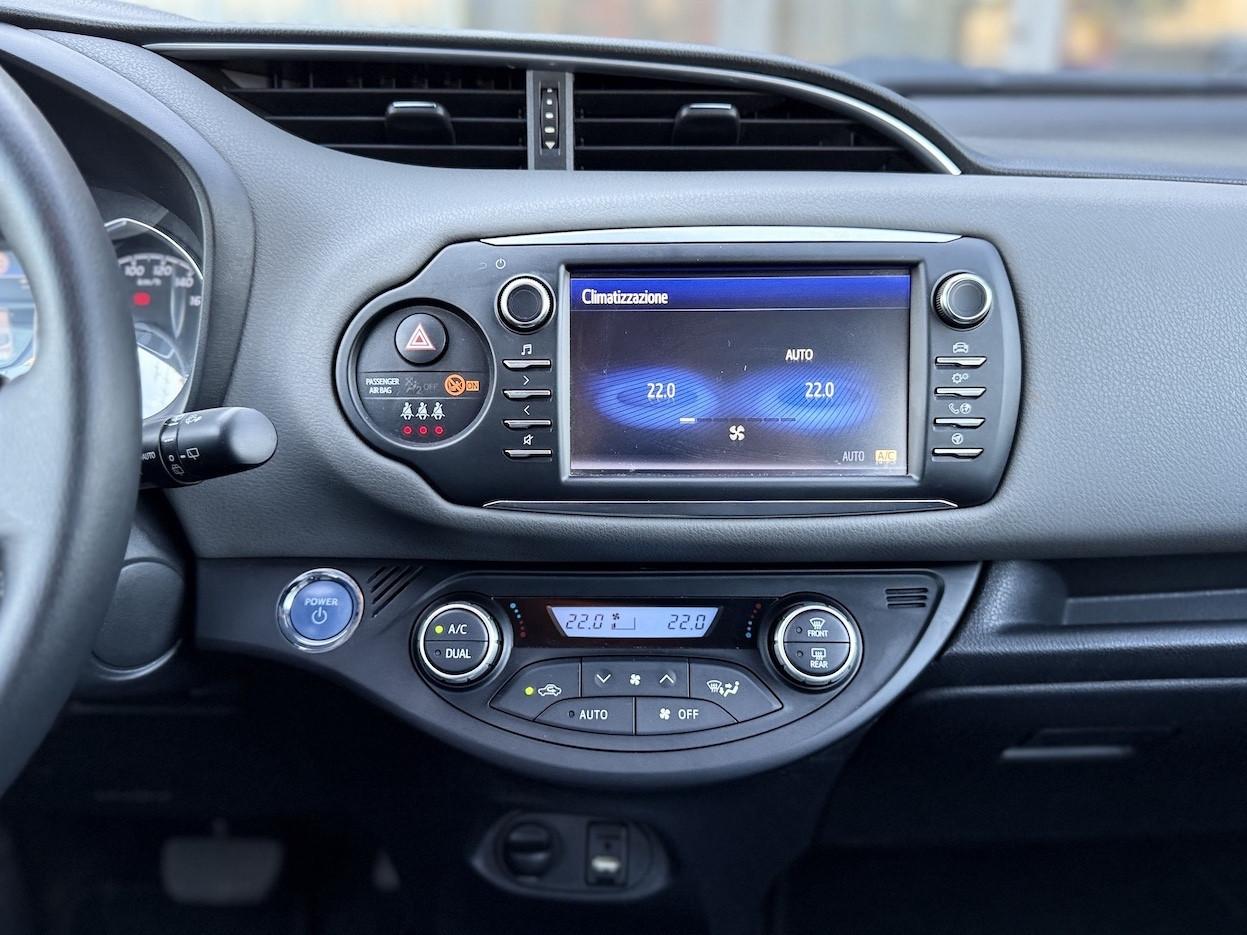 Toyota Yaris 1.5 Hybrid 73CV E6 Neo. Automatica - 2017