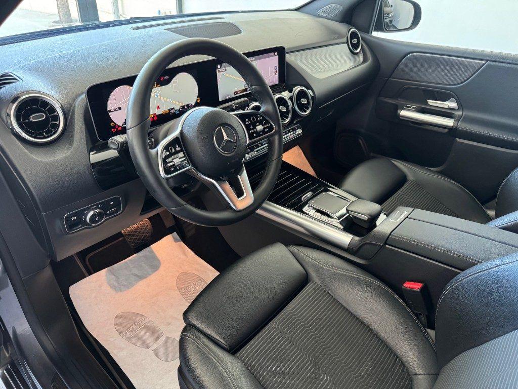Mercedes-Benz B 180 d Automatic Sport Plus Night Pack Cockpit Full