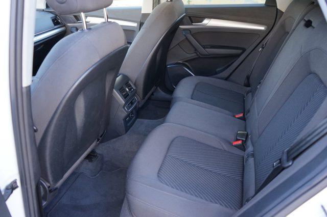 AUDI Q5 SPORTBACK 40 TDI quattro S tronic Business Advance