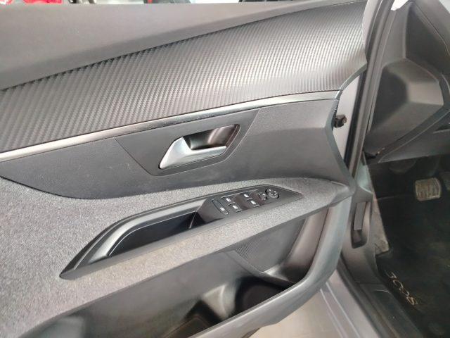 PEUGEOT 3008 BlueHDi 130 S&S Active Business