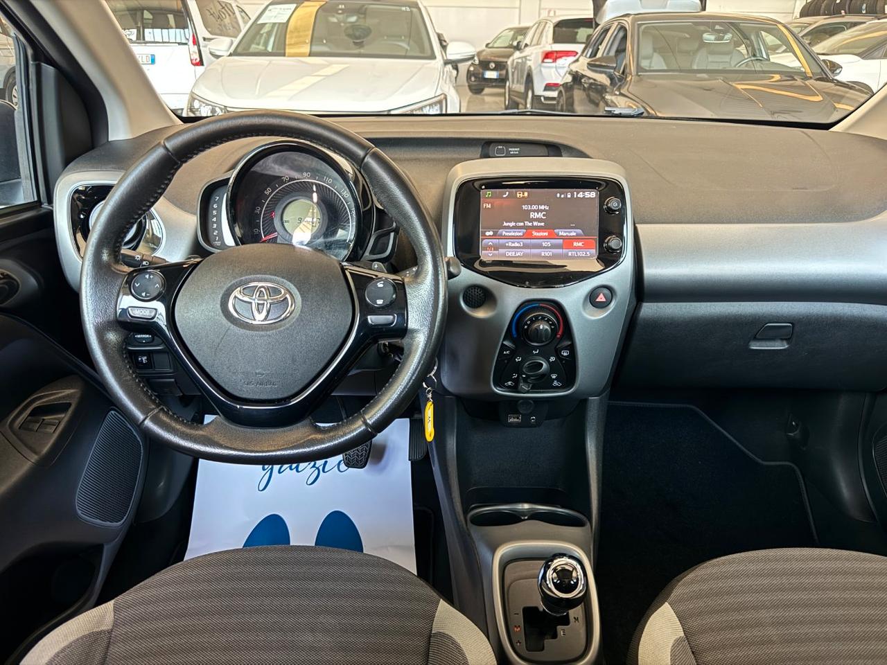 Toyota Aygo 5 Porte 1.0 x-business m-mt 72cv AUTOMATICA