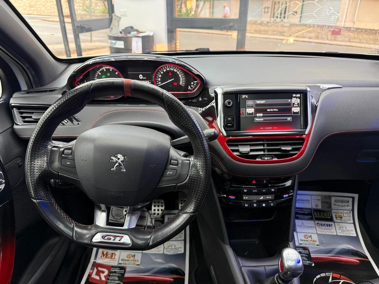 Peugeot 208 1.6 THP 200 CV 3 porte GTi