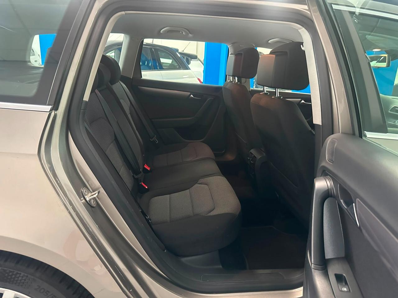 Volkswagen Passat 2.0 TDI DSG Highline BlueM. Tech.