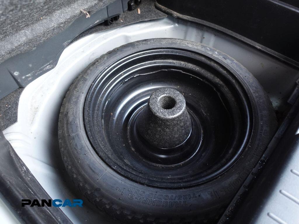 Toyota Yaris 1.0 5 porte Sol