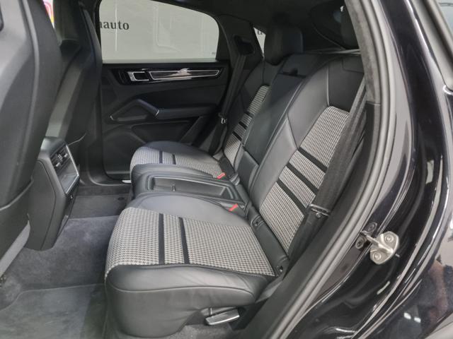 PORSCHE Cayenne 3.0 V6 PackSportAlleggerito