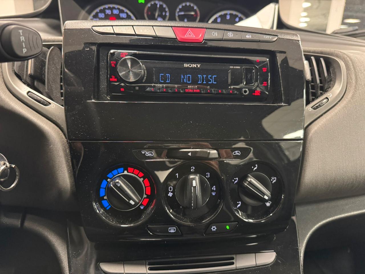 Lancia Ypsilon 1.2 69 CV 5 porte Platinum