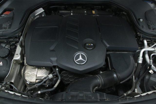 MERCEDES-BENZ E 220 d 4Matic Auto Premium/PARK ASSIST/SEDILI ELETT.