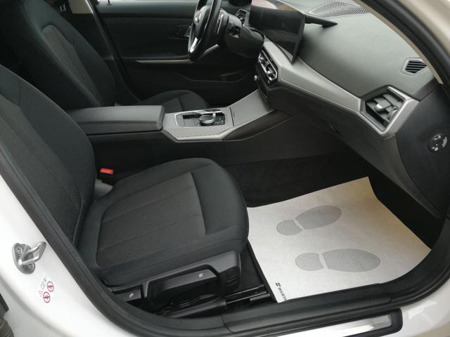 BMW 318 d 48V Touring Business Advantage