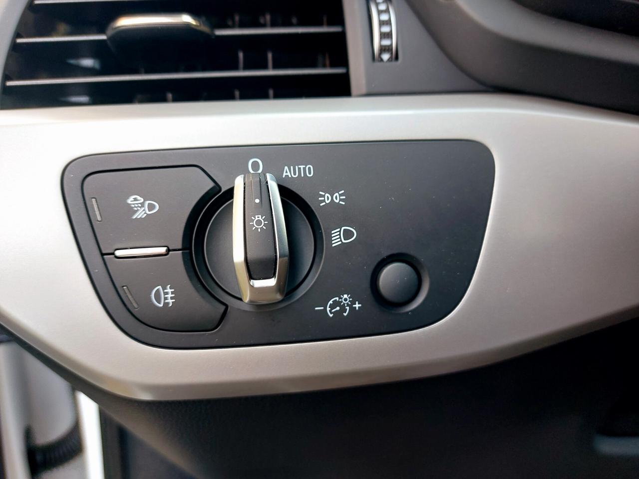 Audi A4 Avant 2.0 TDI 136CV MHEV Advanced - 2020