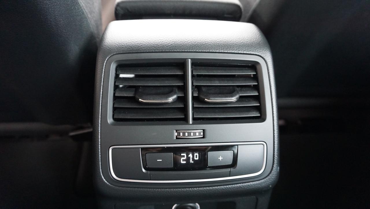 Audi A4 Avant 30 2.0 tdi Business 122cv s-tronic my16