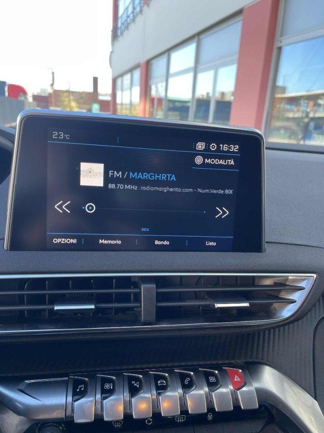 PEUGEOT 3008 BlueHDi 130 S&S Allure