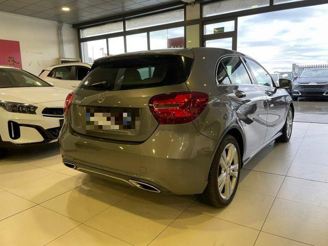 MERCEDES-BENZ A 180 d Automatic Premium