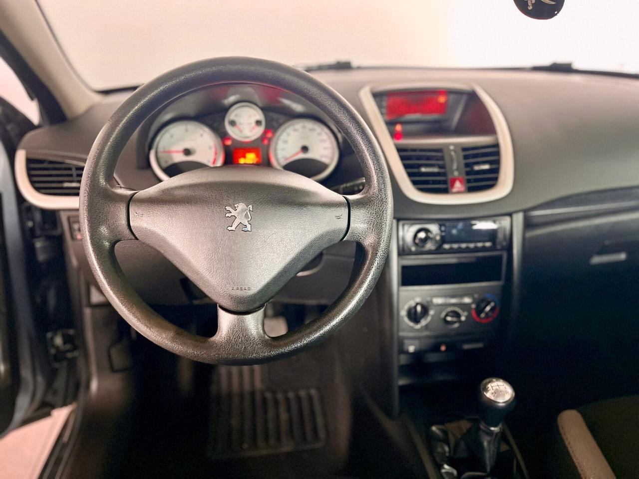 Peugeot 207 1.6 HDi 90CV 3p. XS