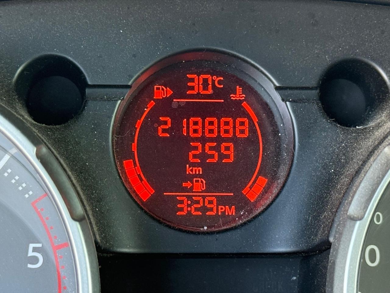 Nissan Qashqai 2.0 dCi 4X4- full optional