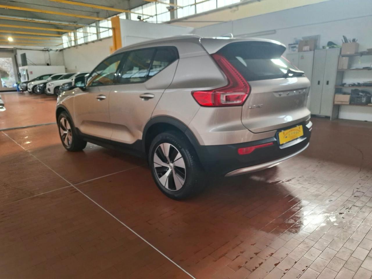 Volvo XC40 B3 automatico Ultimate Bright