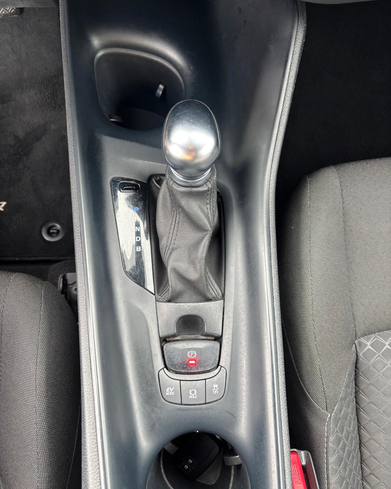 Toyota C-HR 1.8 Hybrid E-CVT Trend