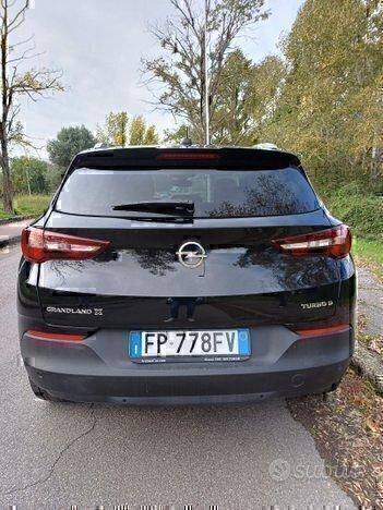 Opel Grandland X 1.6 diesel 120 cv