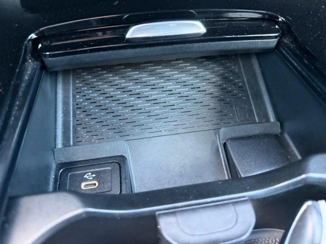 MERCEDES-BENZ A 200 d Automatic AMG Line Premium Night Edition