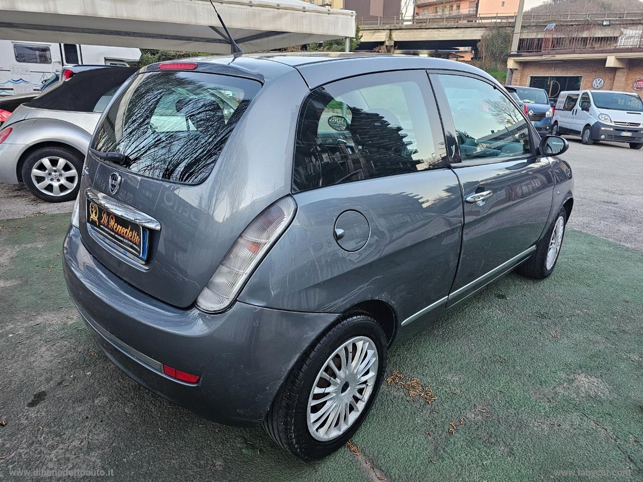 LANCIA Ypsilon 1.2 Argento NEOPATENTATI