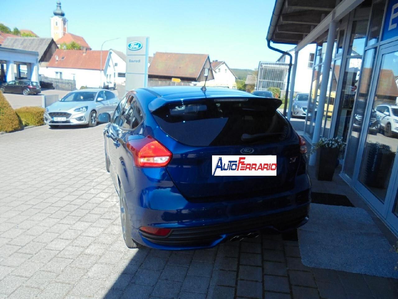 Ford Focus ST 18" NAVY SENS PARK CRUISE CONTROL RETROCAMERA SEDILI PELLE/TESSUTO FORD SYNC 3