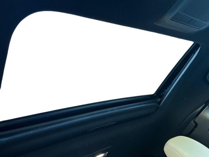 Mazda MX-30 e-Skyactiv 170 CV Pug-In R EV Makoto