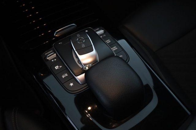 MERCEDES-BENZ A 180 A 180 d Automatic Business Extra