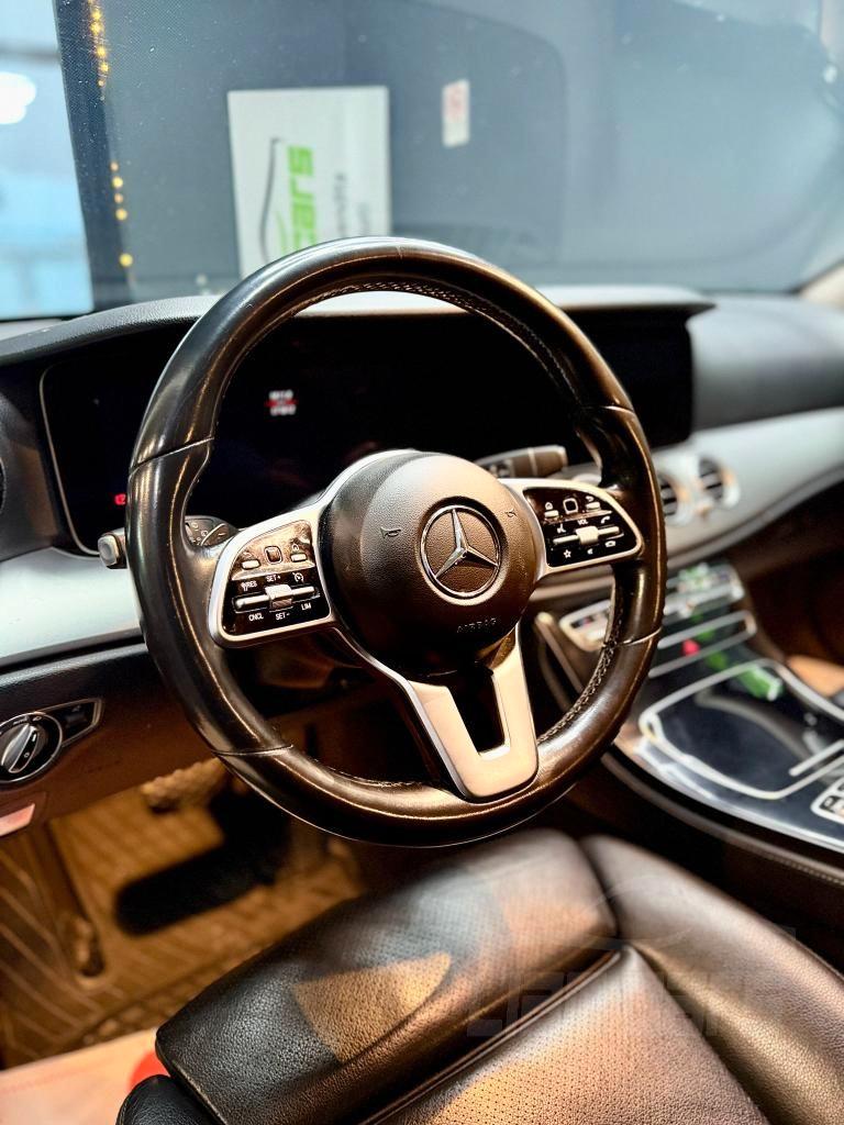 Mercedes E220 PREMIUM PLUS
