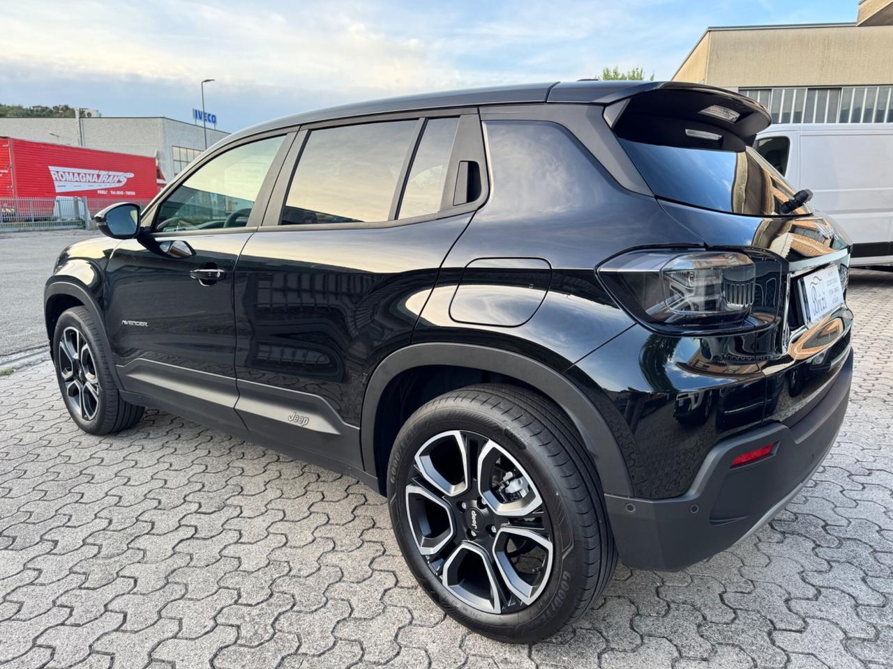 Jeep Avenger 1.2 Turbo 100 CV Summit