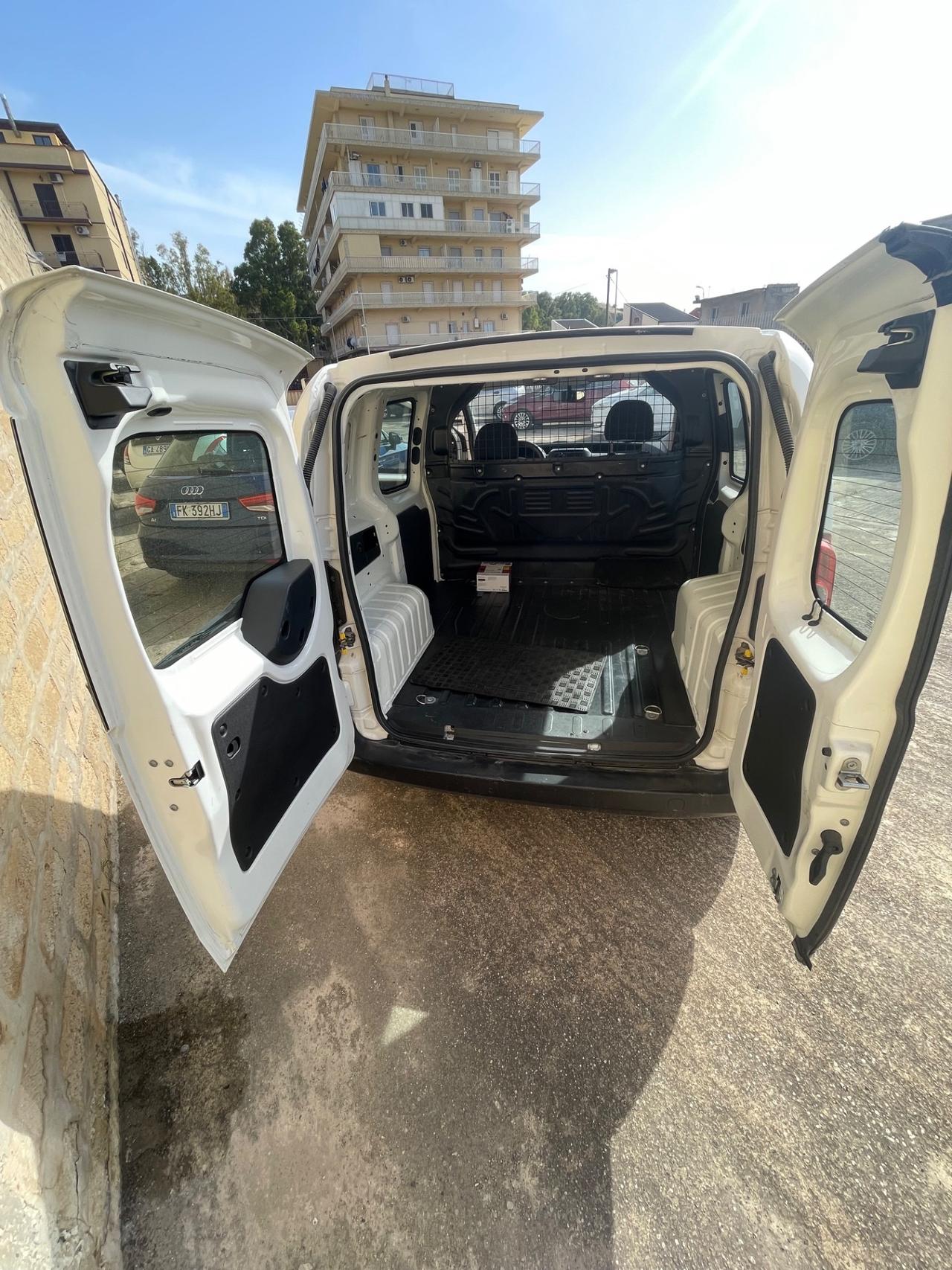Fiat Fiorino 1.3 MJT 95CV Cargo SX