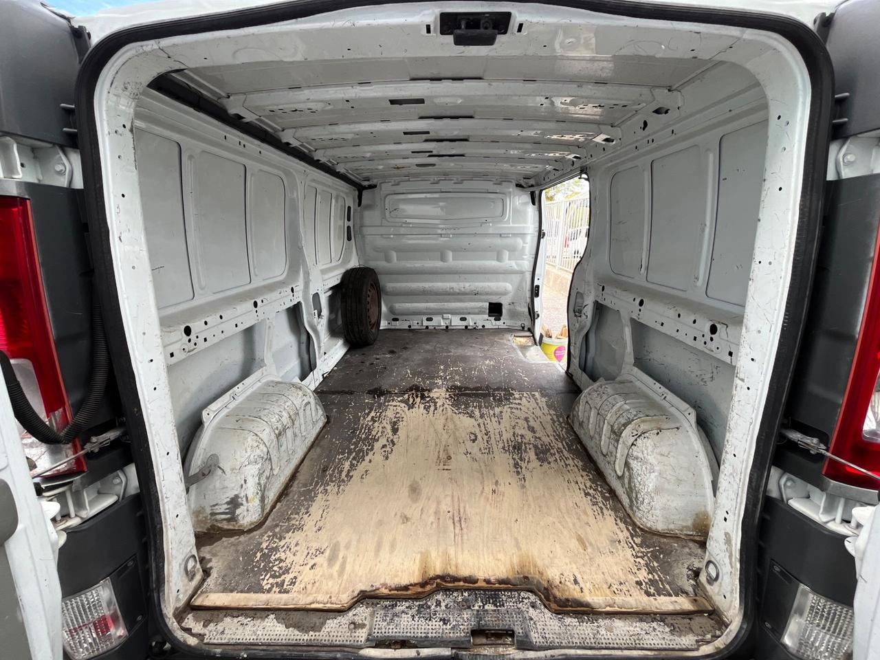 Renault Trafic 2.0DCI 115cv Passo Lungo L2H1 IVA ESPOSTA