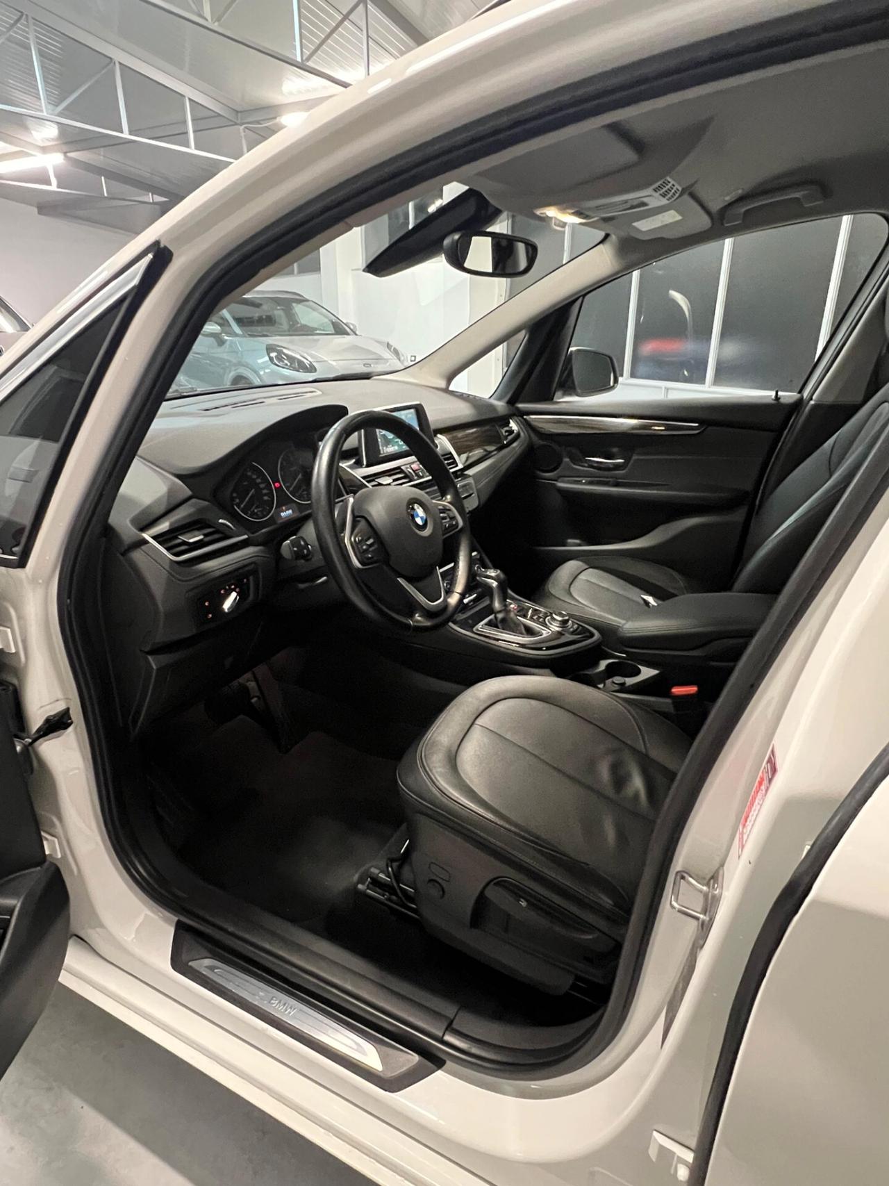 Bmw 2er Active Tourer 218d xDrive Luxury