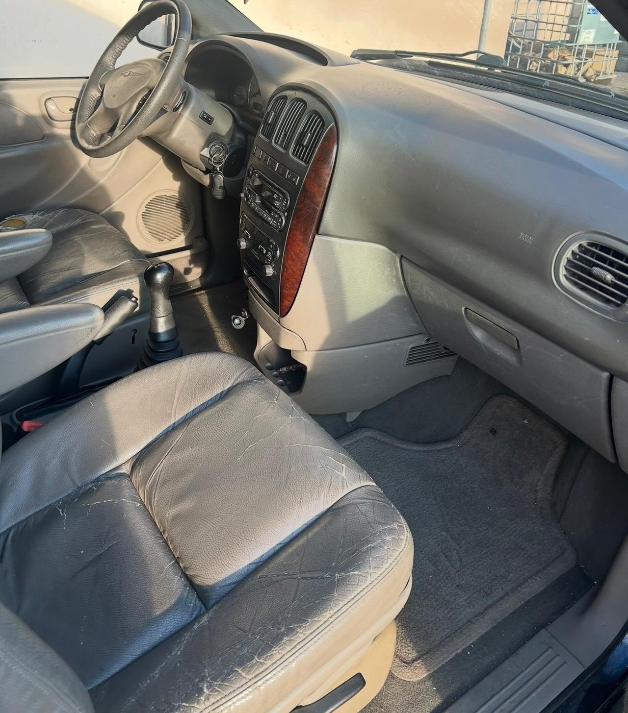 Chrysler Voyager 2.5 CRD cat LX