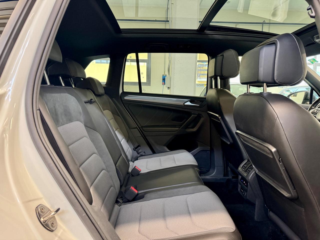 Volkswagen Tiguan R- Line - DSG - FULL - SOLO 80.000 KM