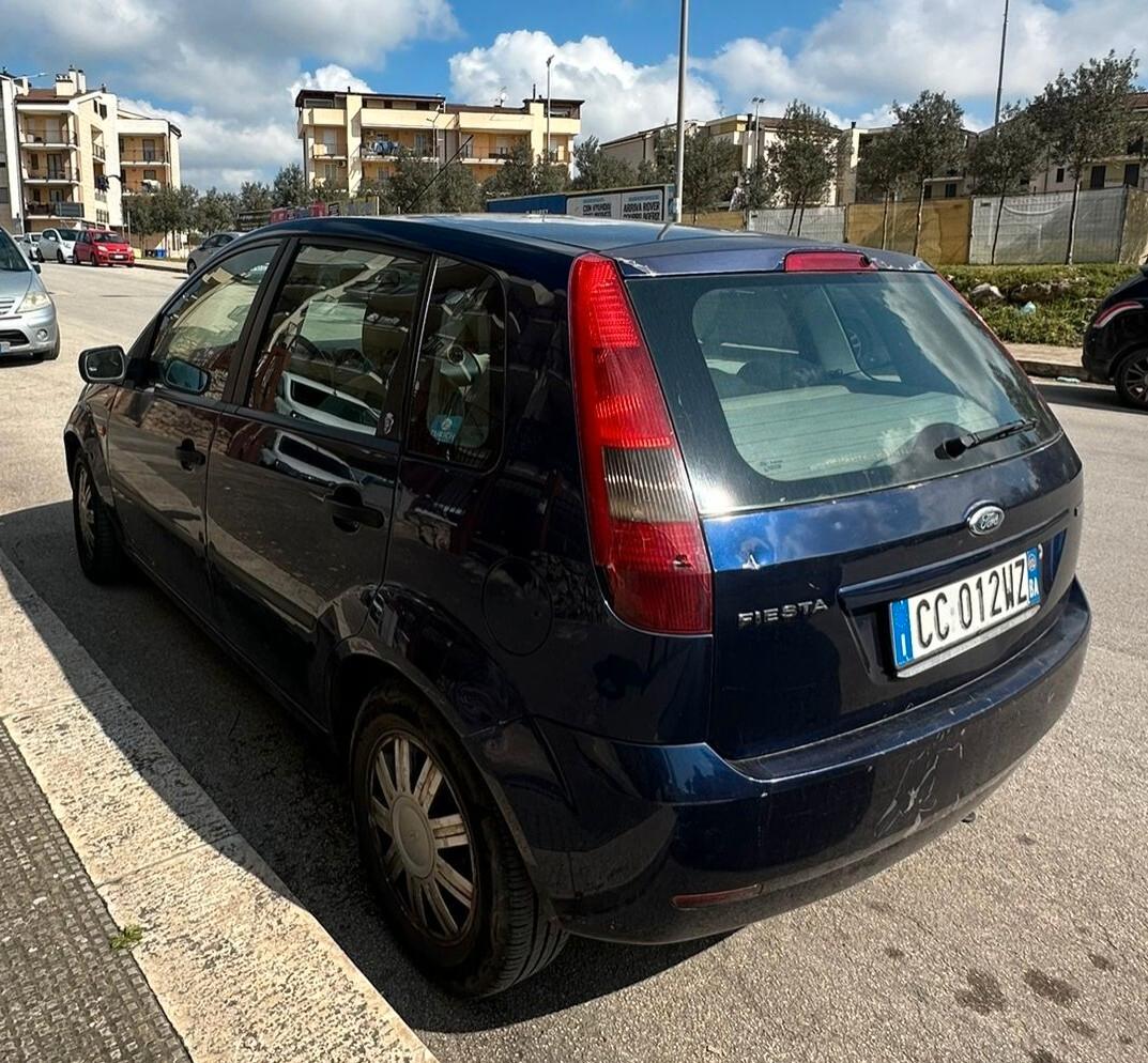 FORD FIESTA 1.4 DIESEL 68CV AUTO IDEALE PER NEO PATENTATI